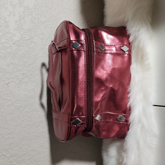 Avon Metallic redish pink makeup bag - Picture 1 of 17